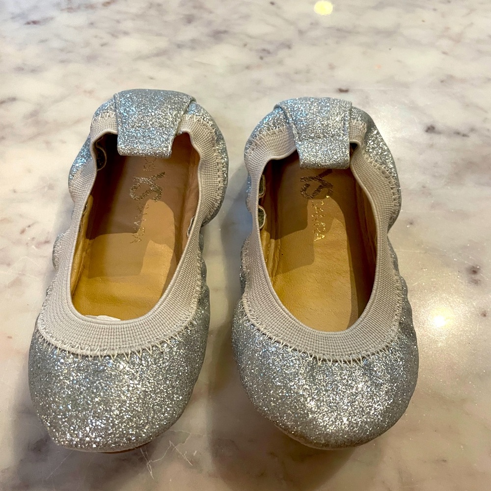 NIB Yosi Samra Sparkle Silver Baby Girls Shies - Size 6